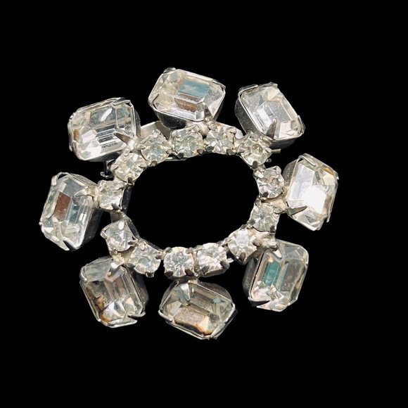 N/A Jewelry - Vintage Silver Tone Clear Emerald Cut & Round Faceted Rhinestone Brooch (4957)